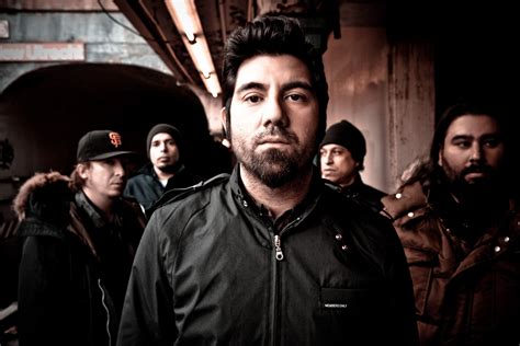 What Type of Music Is Deftones: An Exploration of Their Unique Soundscapes